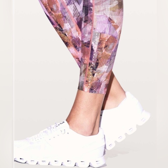 Lululemon Fast & Free 7/8 Tight II *Nulux 25" Size 2 - Picture 4 of 10